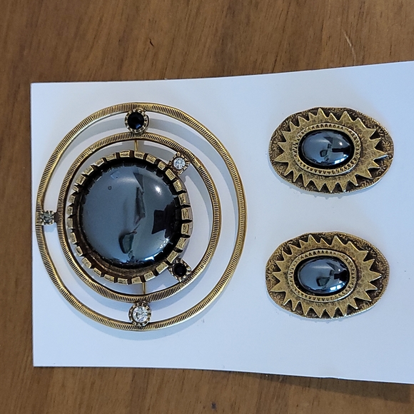 Designer Patricia Locke Hematite Crystal Jewelry Brooch and Clipon Earrings - Picture 5 of 12
